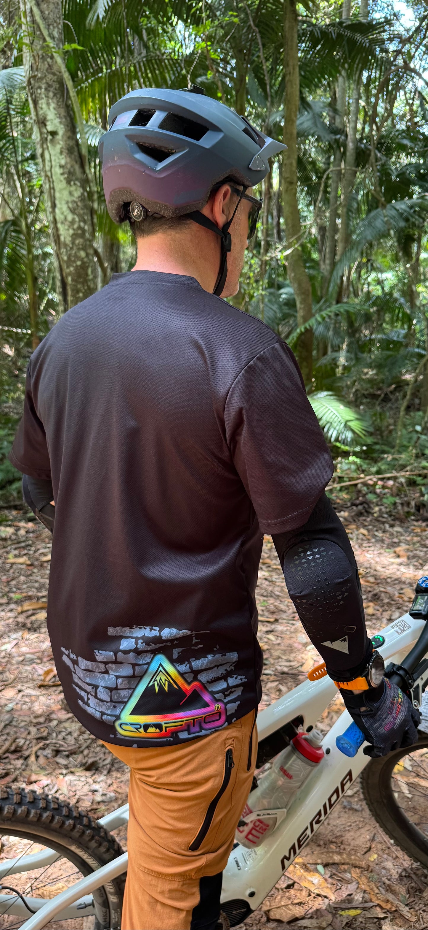 CROFTO Graffiti Short Sleeve Riding Jersey