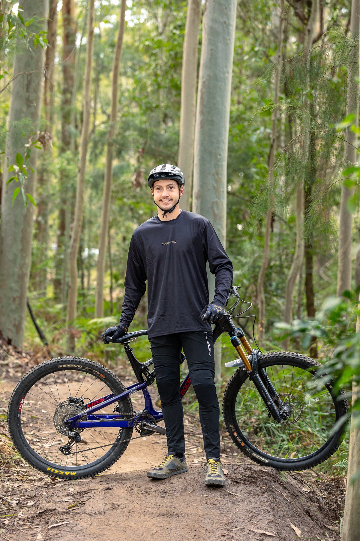 Lightweight long sleeve mountain bike jersey designed for comfort, breathability and freedom of movement on the trails.