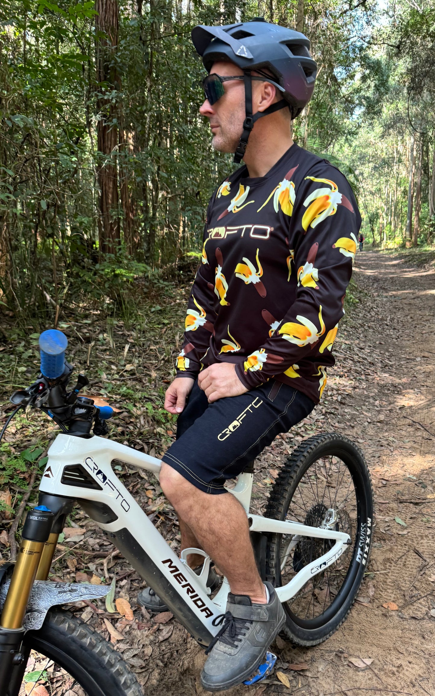 CROFTO Go Bananas MTB Jersey – Lightweight, Breathable Long Sleeve for Trail Riders who want to stand out.
