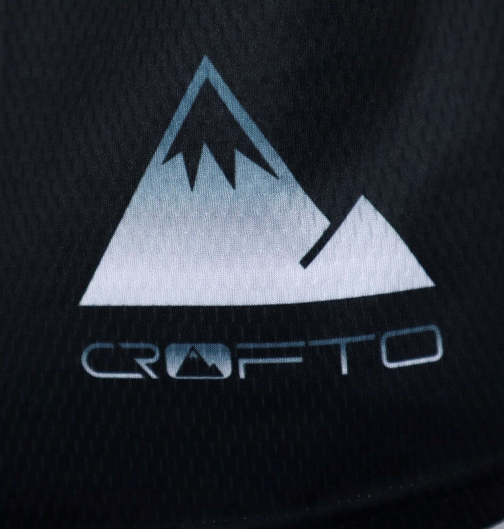 Rear CROFTO mountain logo on Mozaic riding jersey