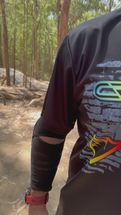 CROFTO Graffiti Short Sleeve Riding Jersey